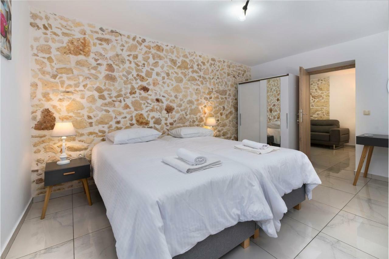 Wave Apartment Chrissi Akti Chania Exterior foto