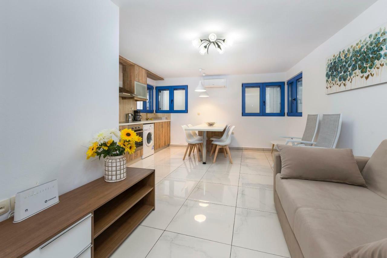 Wave Apartment Chrissi Akti Chania Exterior foto