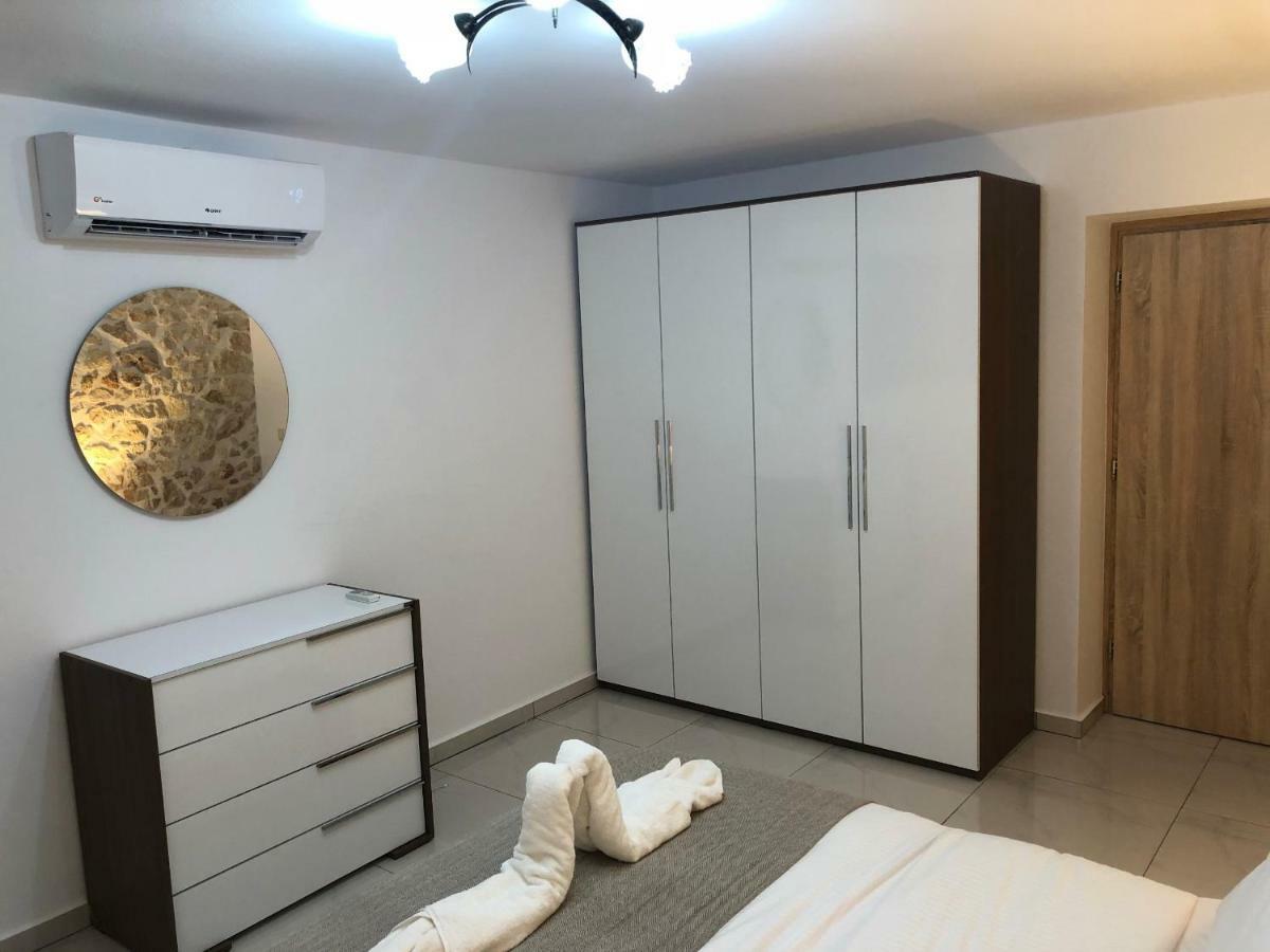 Wave Apartment Chrissi Akti Chania Exterior foto